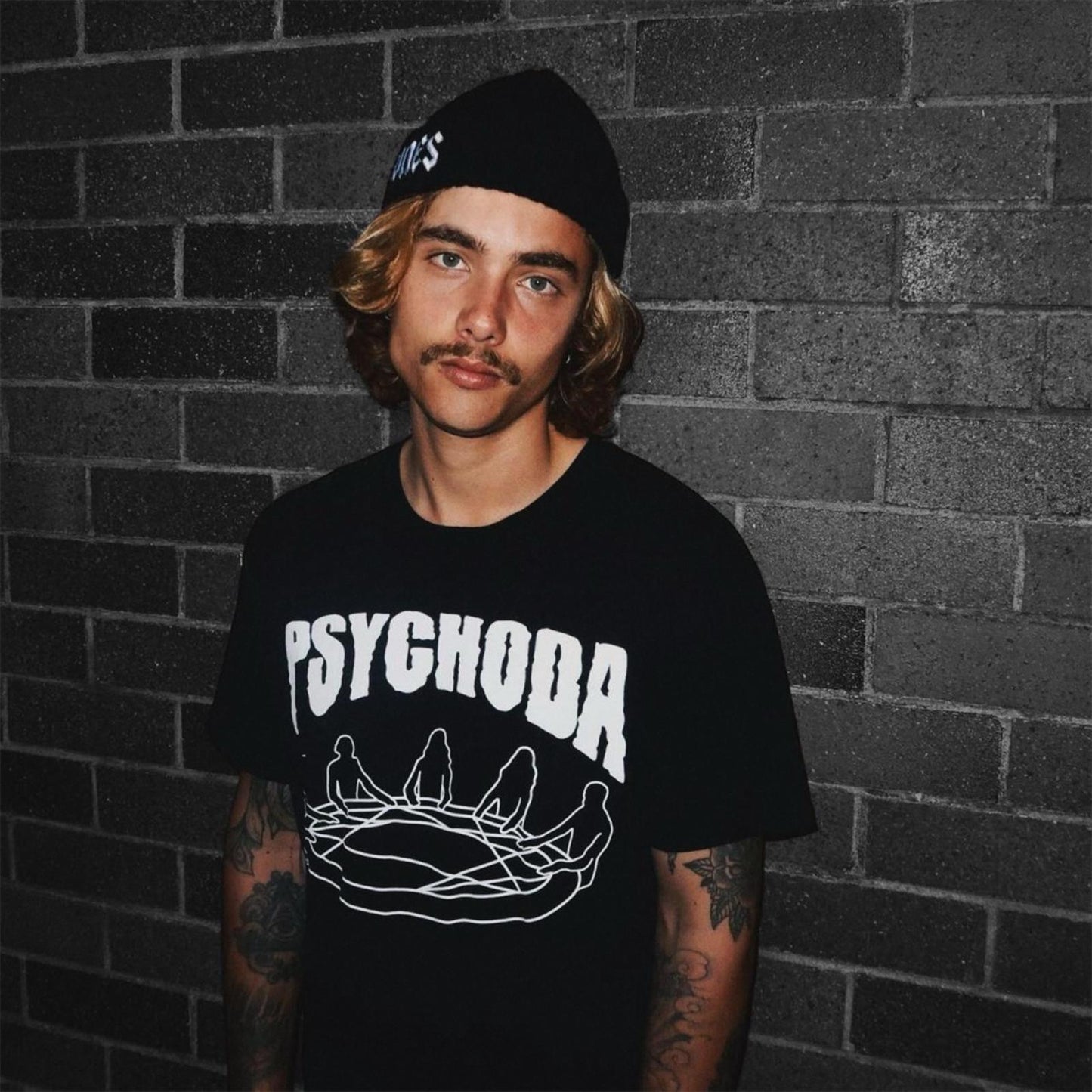 "CROWN OF MINDS" TEE